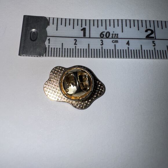 Small Egg Pin Brooch - Picture 2 of 2